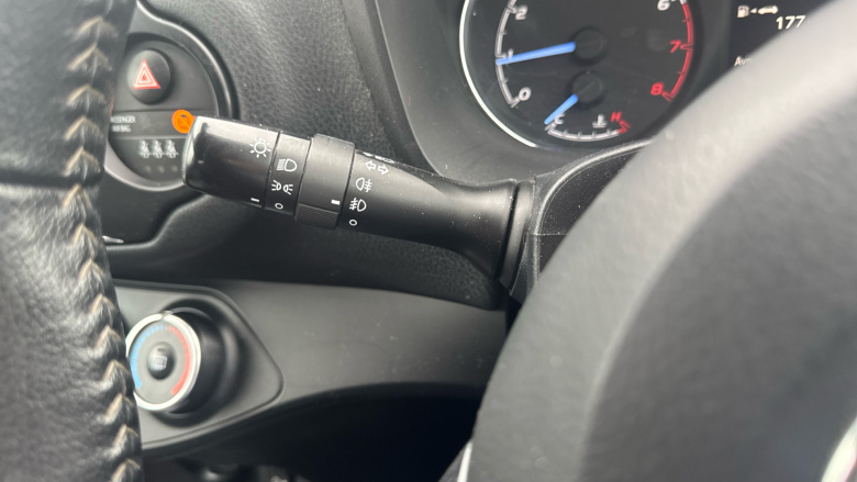 Toyota Yaris 1.5 VVT-i Y20 5dr [Bi-tone] Petrol Hatchback